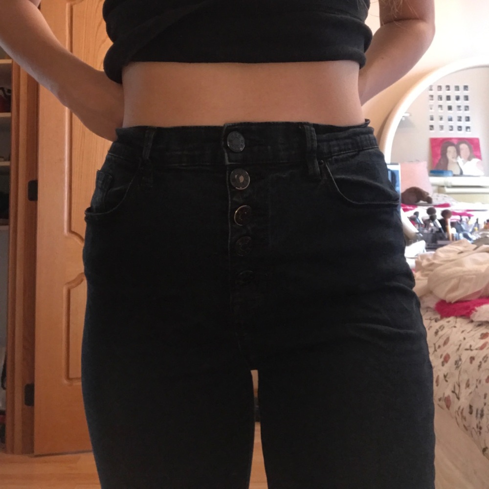 Black ripped jeans